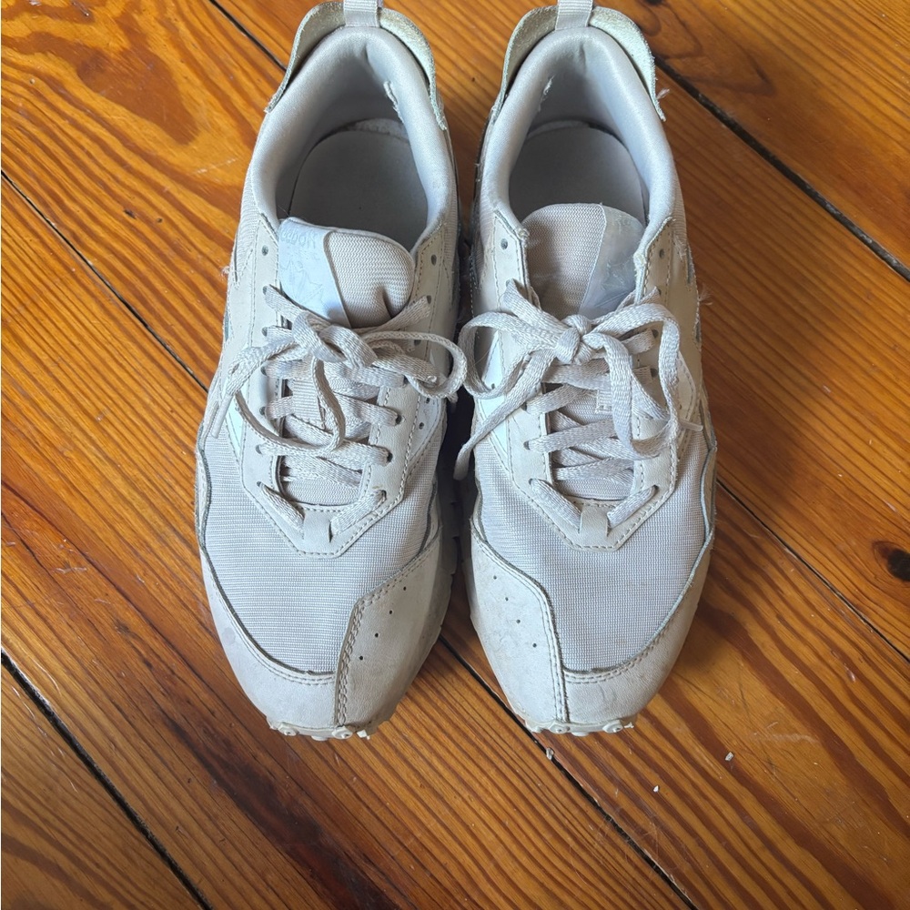 Reebok Women's Sneakers - tan